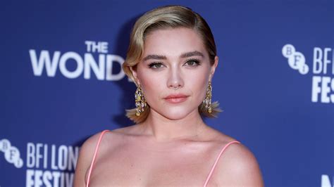 florence pugh oppenheimer nude sex scene